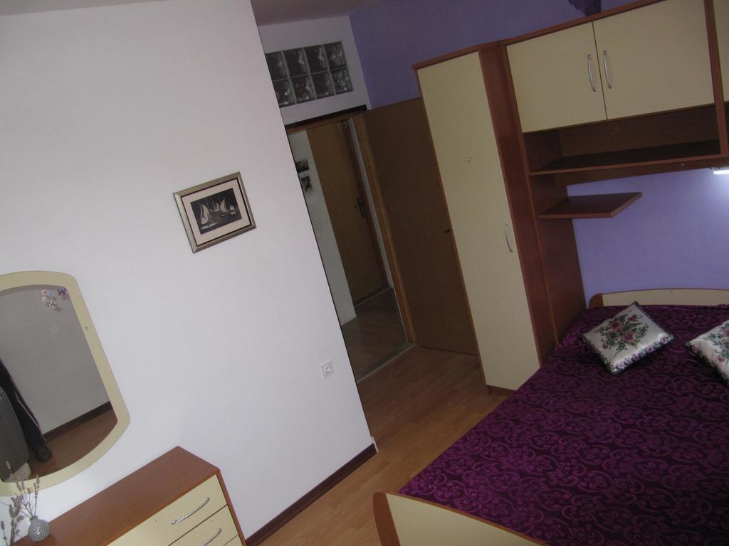 Apartmans And Rooms Dunjini Dvori 코츌라 외부 사진