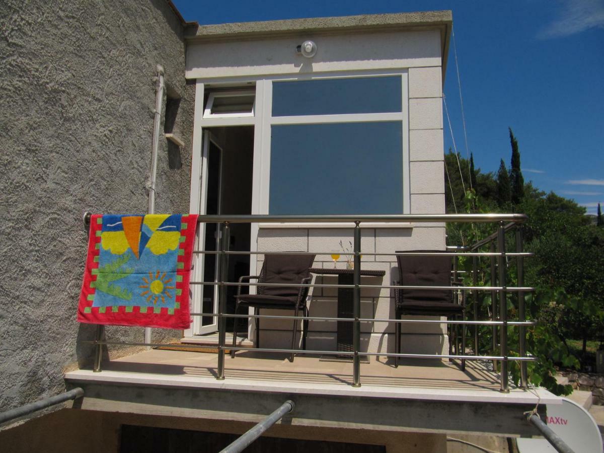 Apartmans And Rooms Dunjini Dvori 코츌라 외부 사진