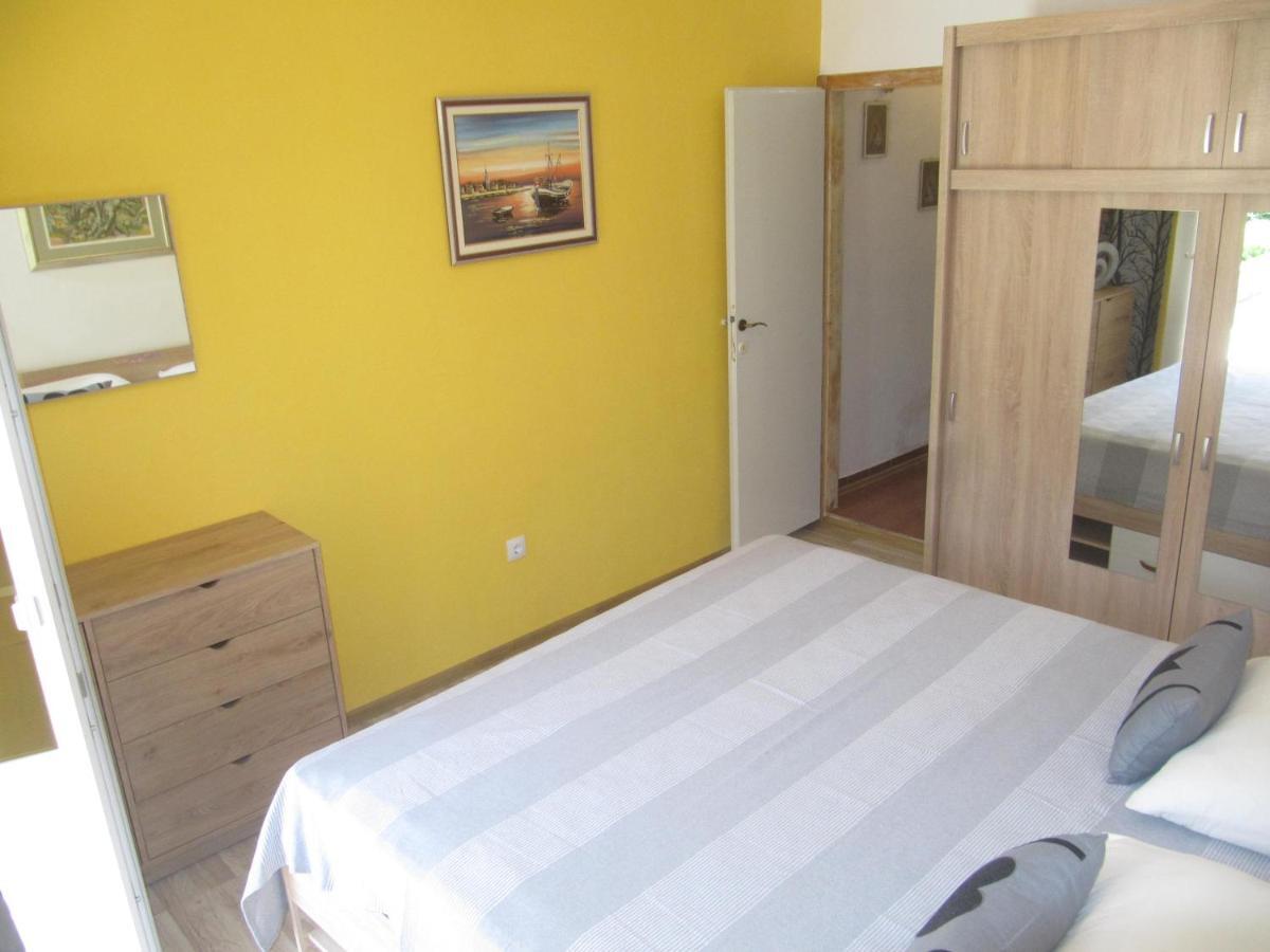 Apartmans And Rooms Dunjini Dvori 코츌라 외부 사진